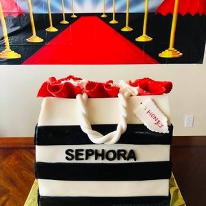 Meet your Posher, Yetunde